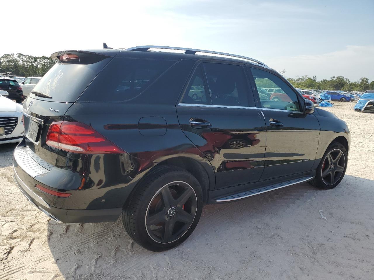 2017 Mercedes-Benz Gle 350 4Matic - Фото 3