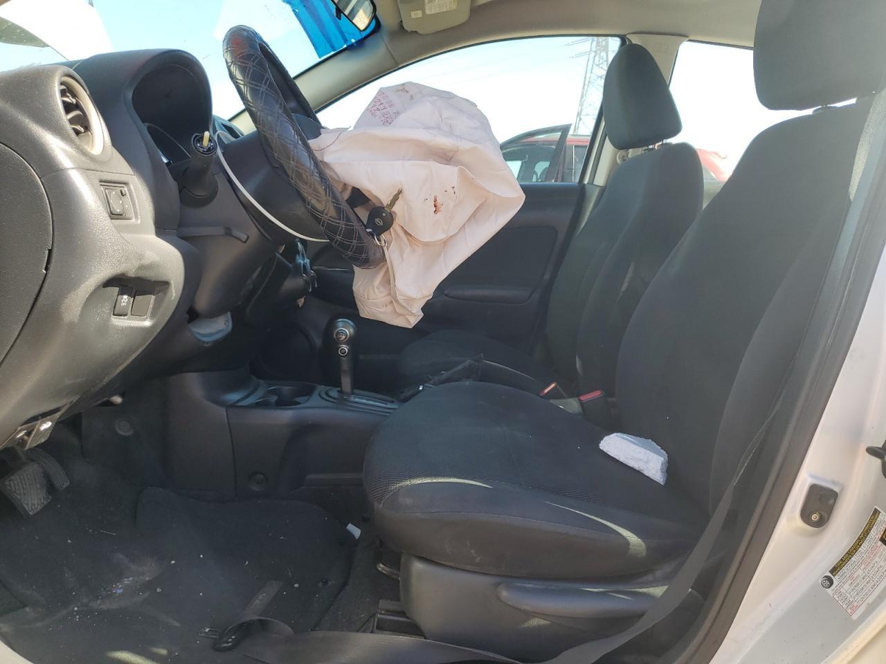 2013 Nissan Versa S - Фото 7