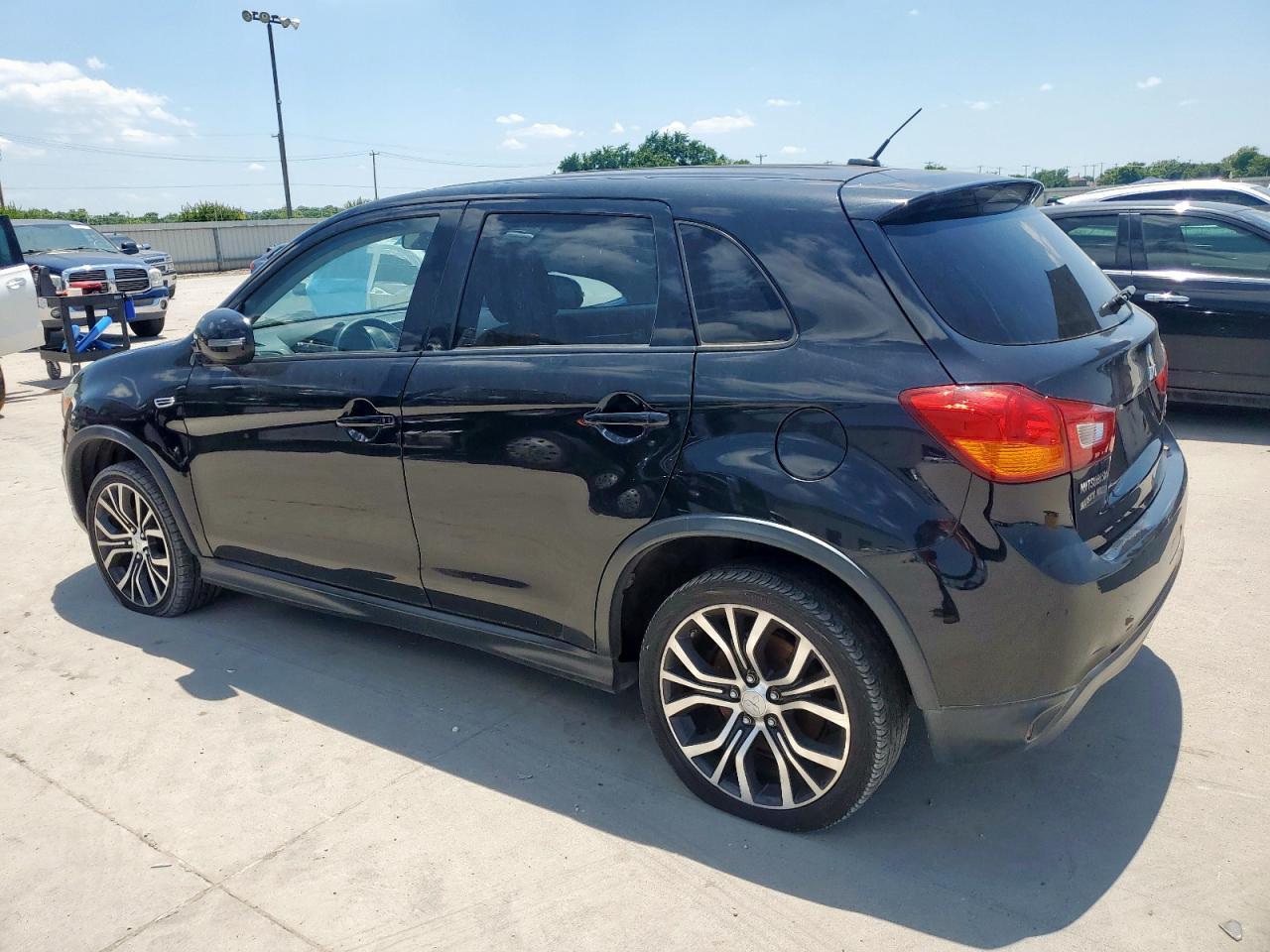 2016 Mitsubishi Outlander Sport - Фото 2