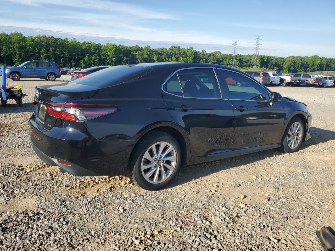 2023 Toyota Camry Le - Фото 3