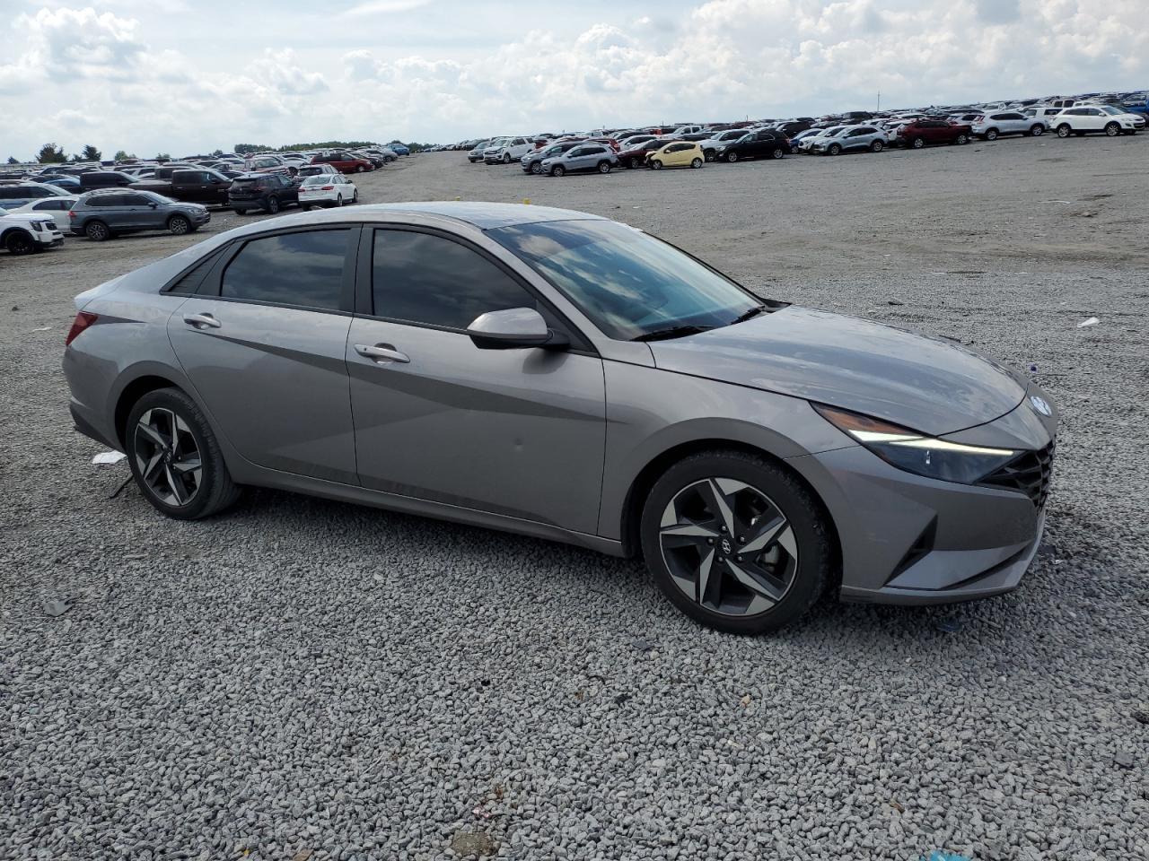 2023 Hyundai Elantra Sel - Фото 4