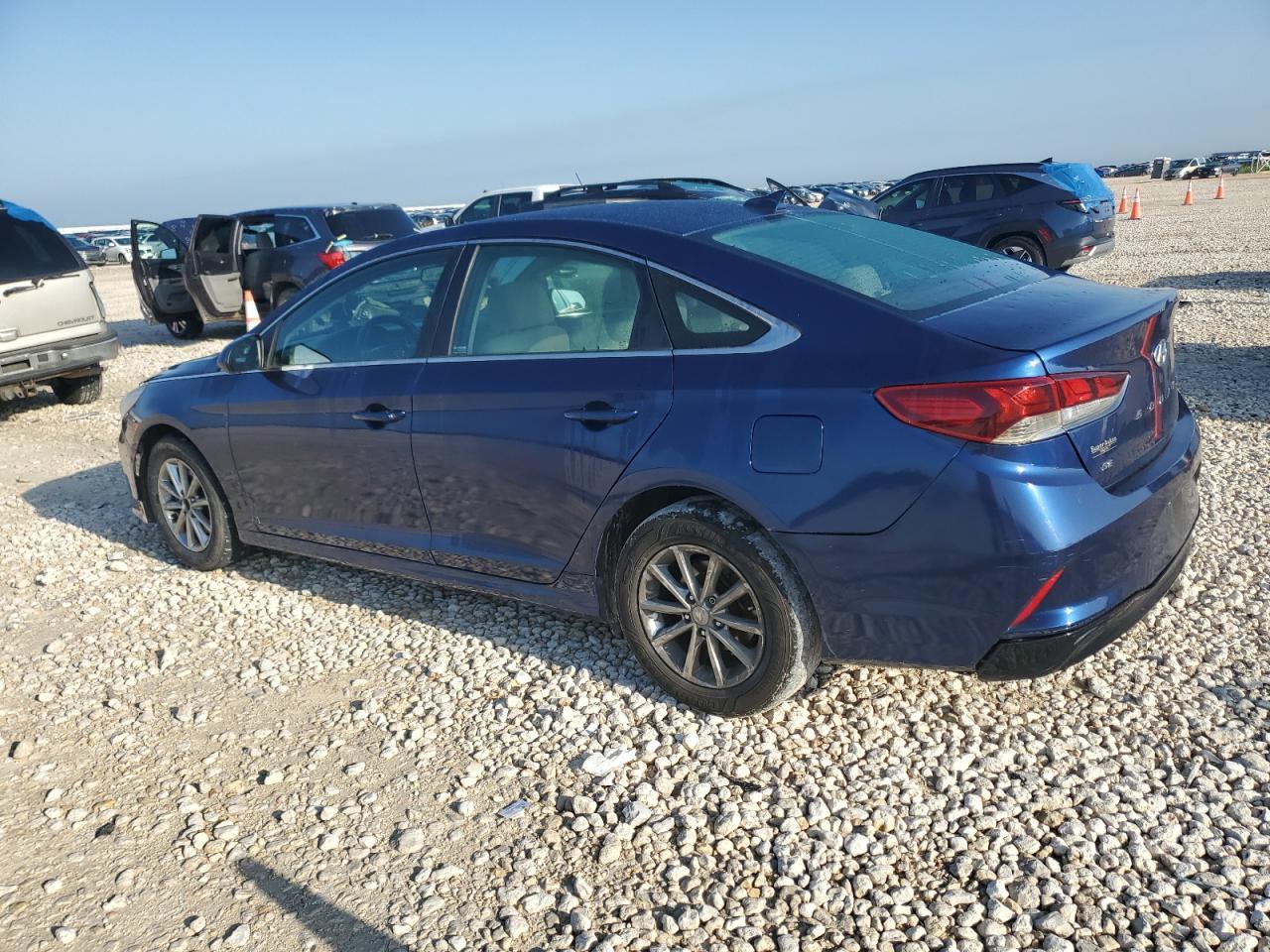 2019 Hyundai Sonata Se - Image 2