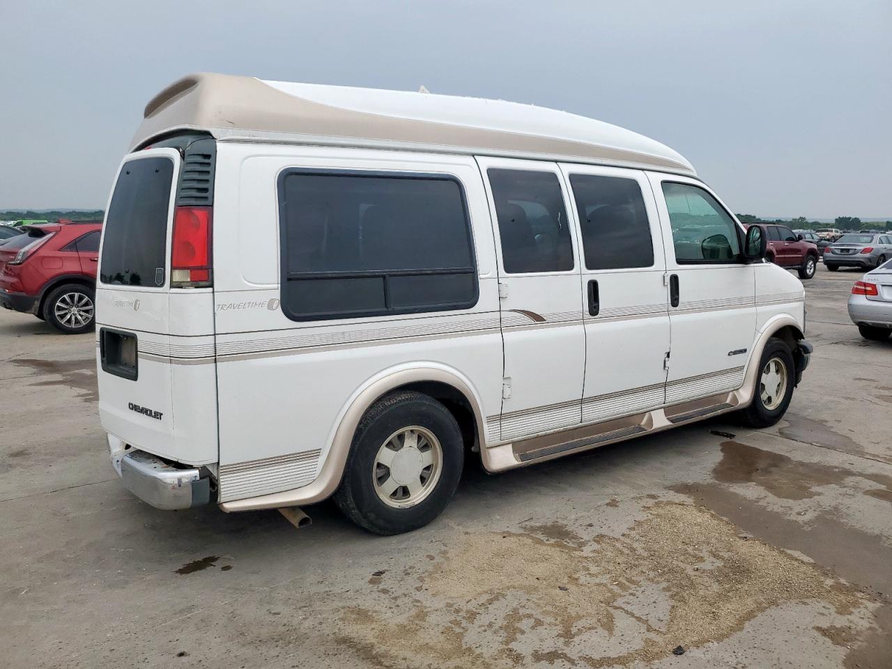 1999 Chevrolet Express G1500 - Фото 3