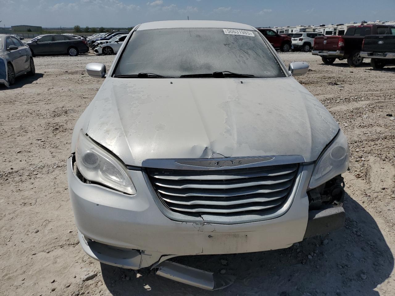 2012 Chrysler 200 Touring - Image 5