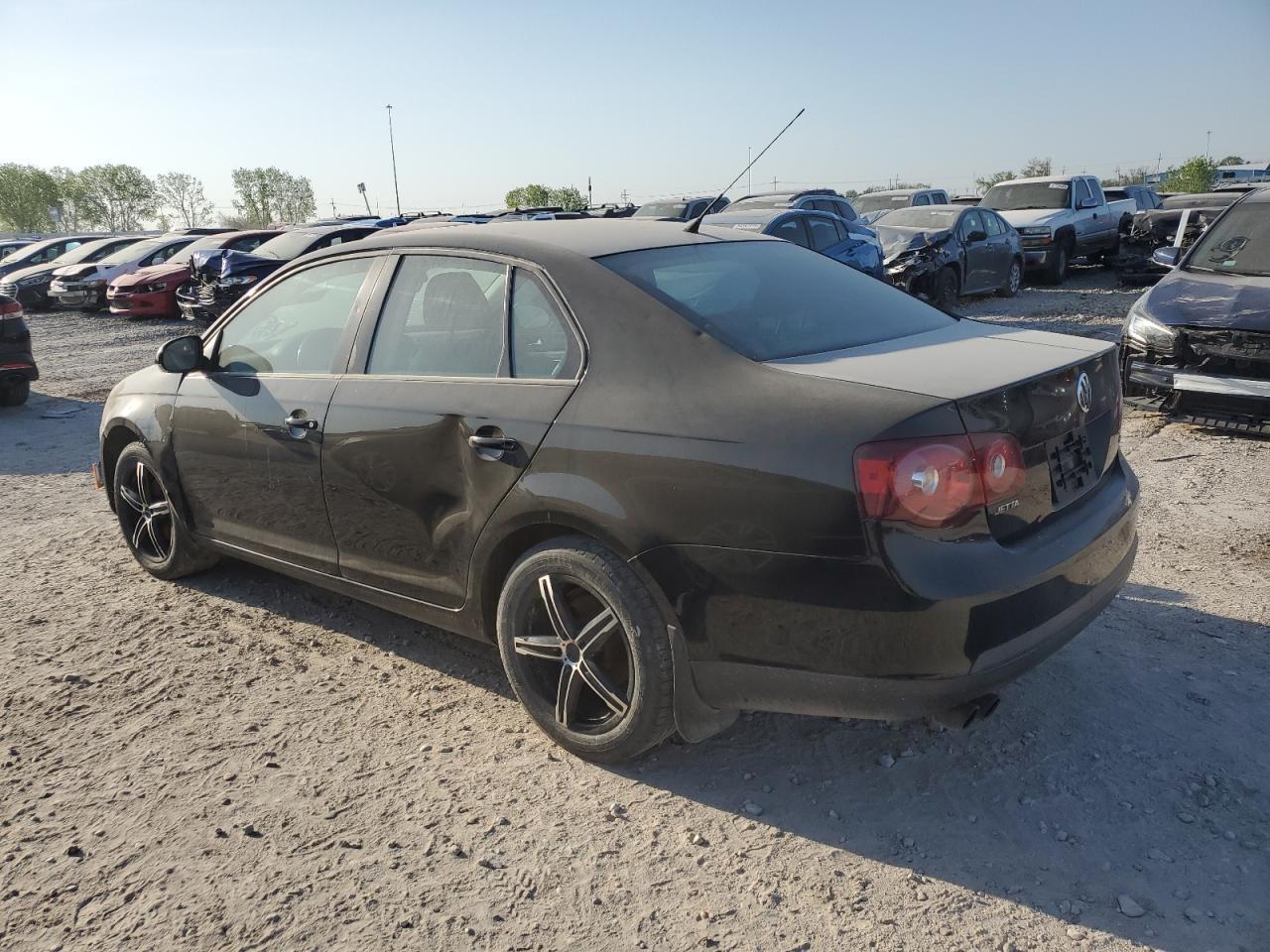 2010 Volkswagen Jetta Se - Image 2