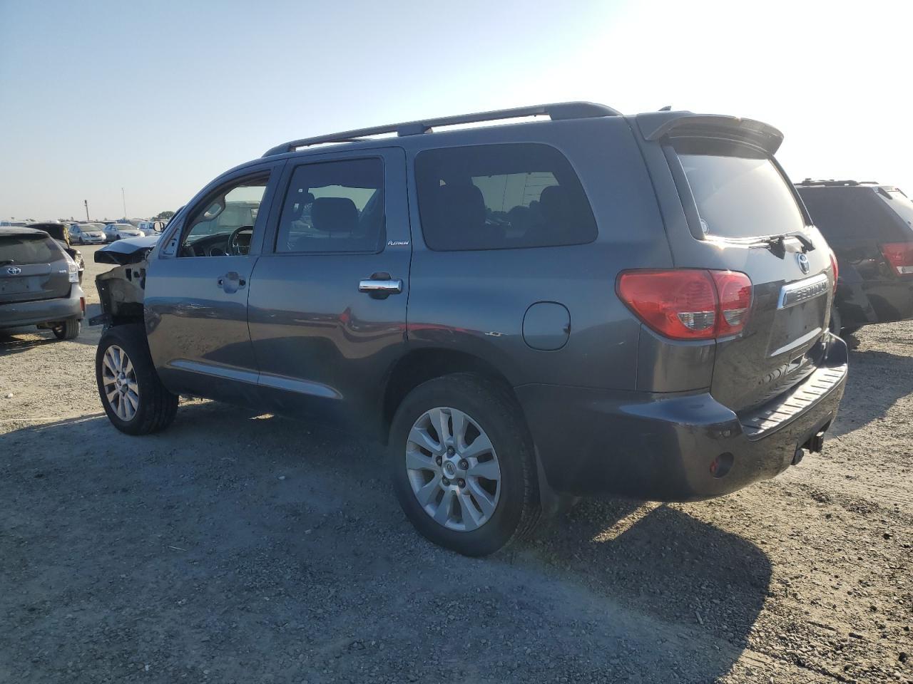 2016 Toyota Sequoia Platinum - Image 2