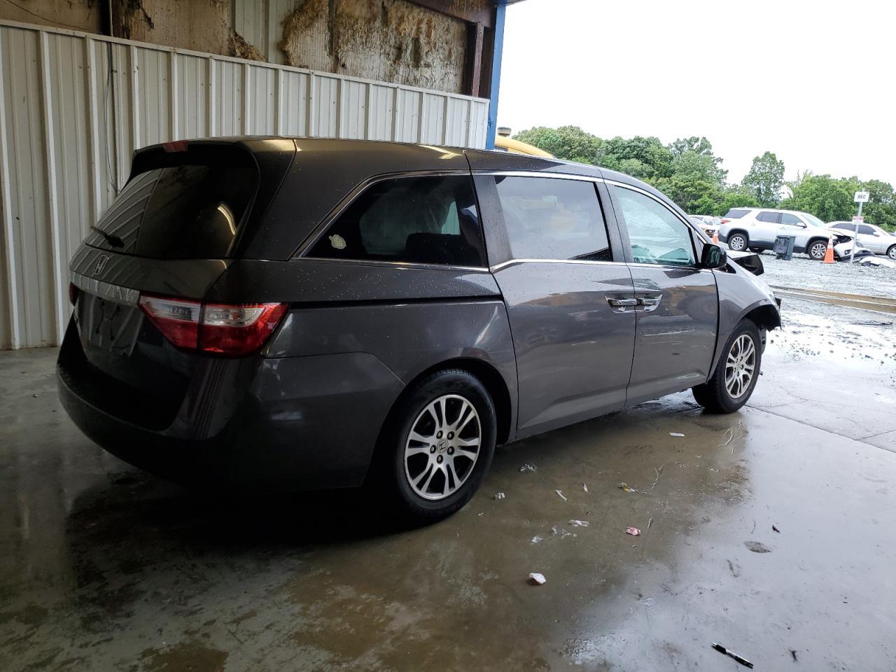 2013 Honda Odyssey Ex - Image 3