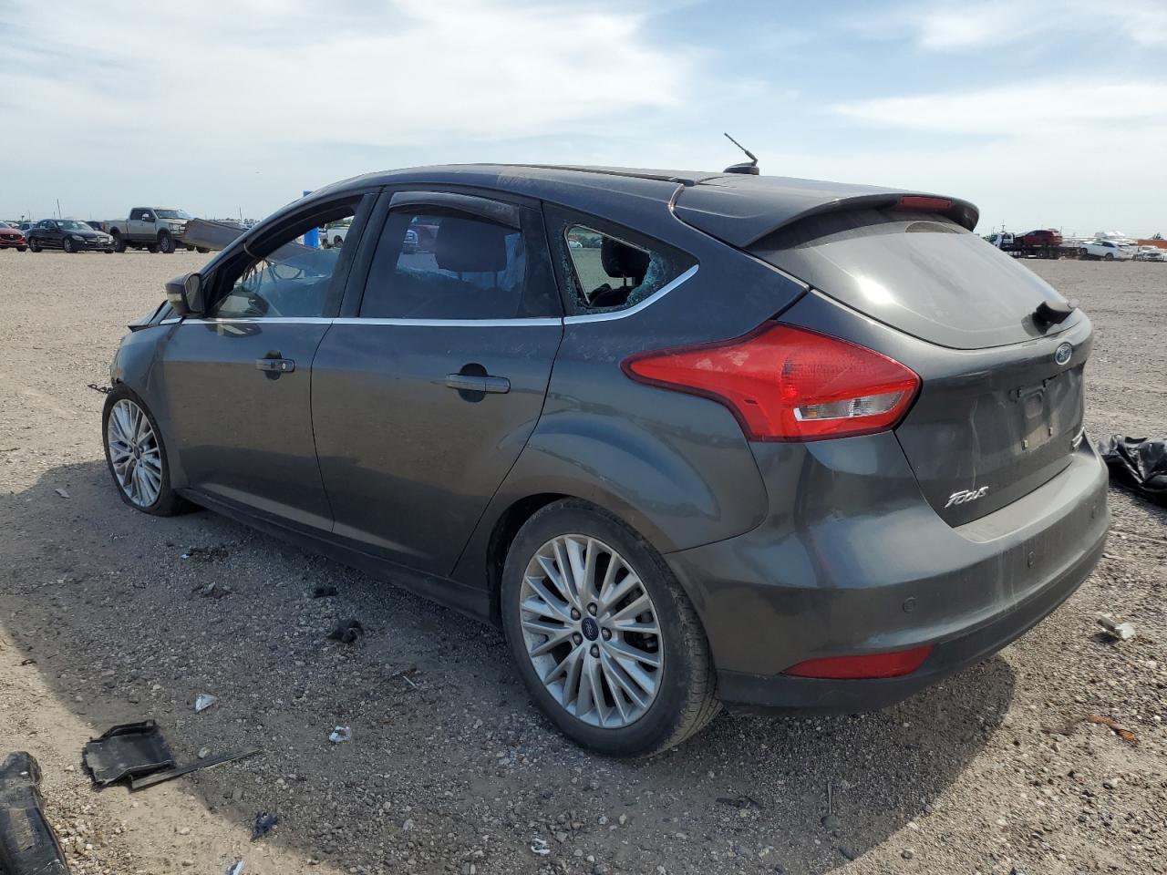 2015 Ford Focus Titanium - Фото 2