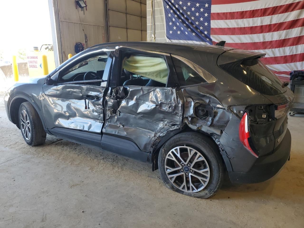 2020 Ford Escape Sel - Фото 2