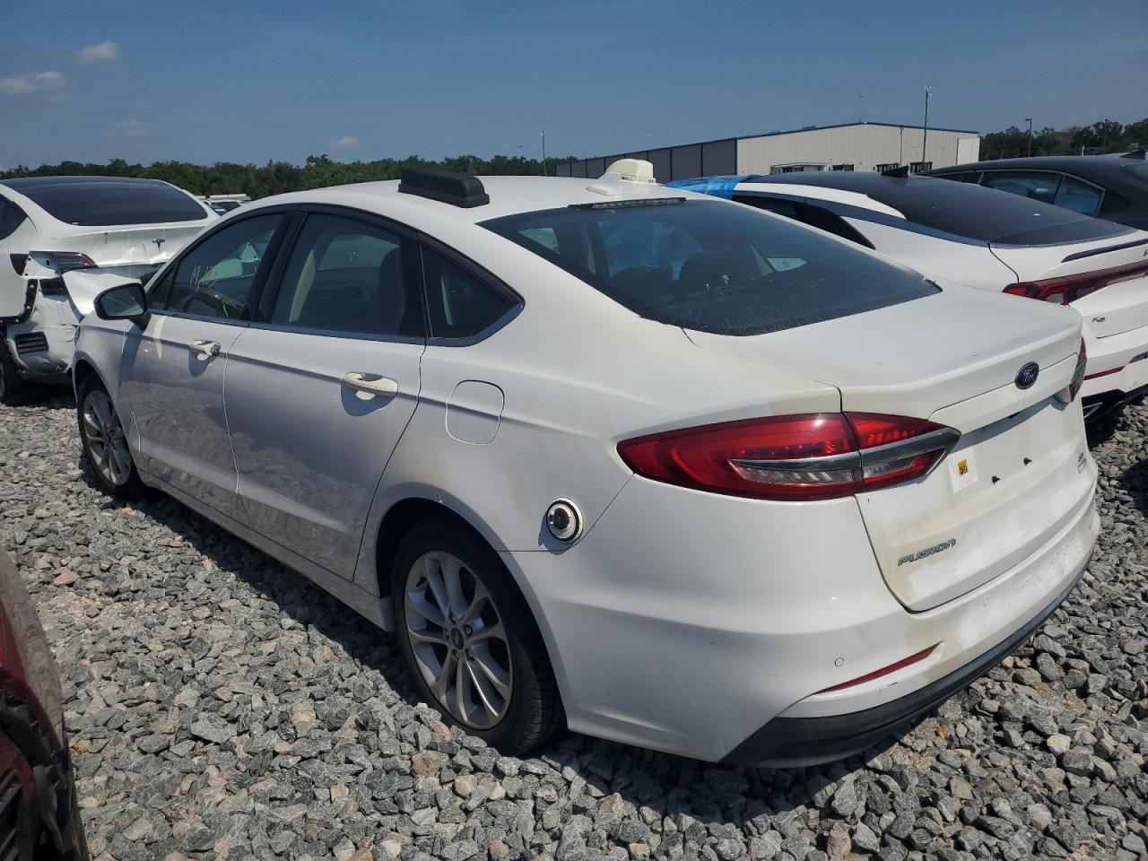 2020 Ford Fusion Se - Image 2