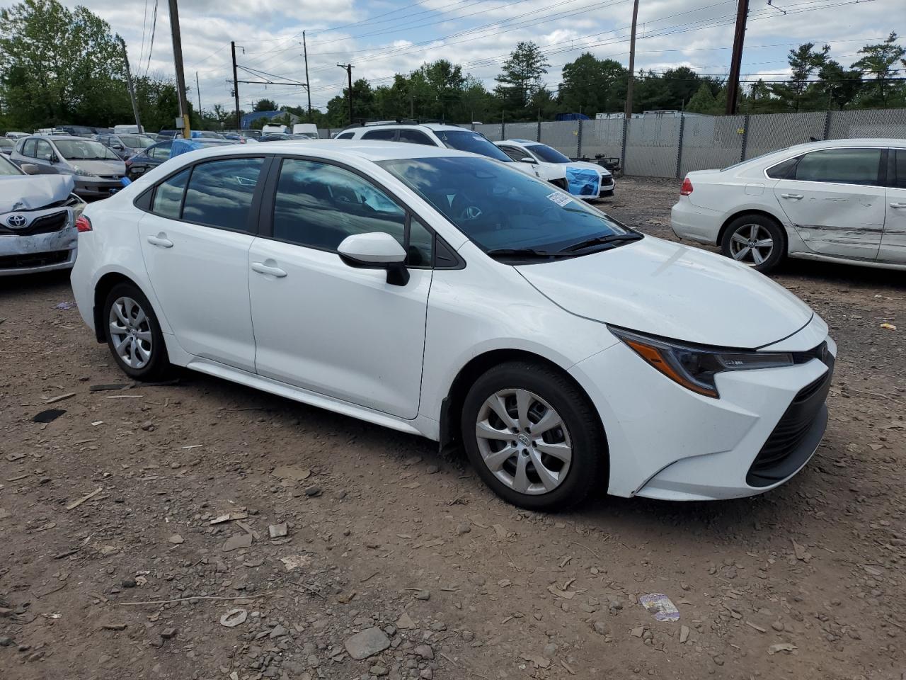 2025 Toyota Corolla Le - Фото 4