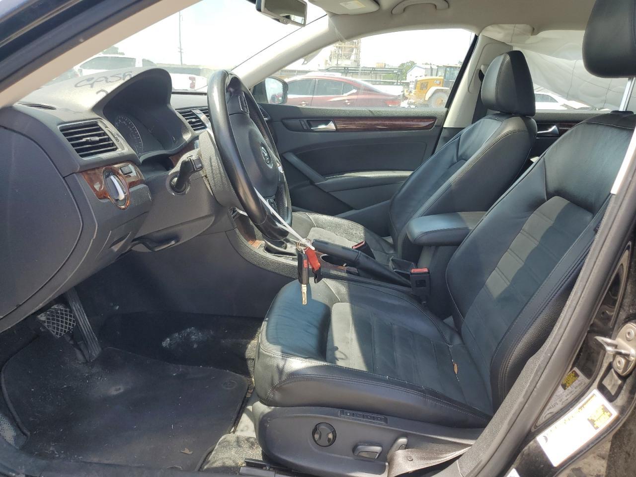 2013 Volkswagen Passat Sel - Image 7