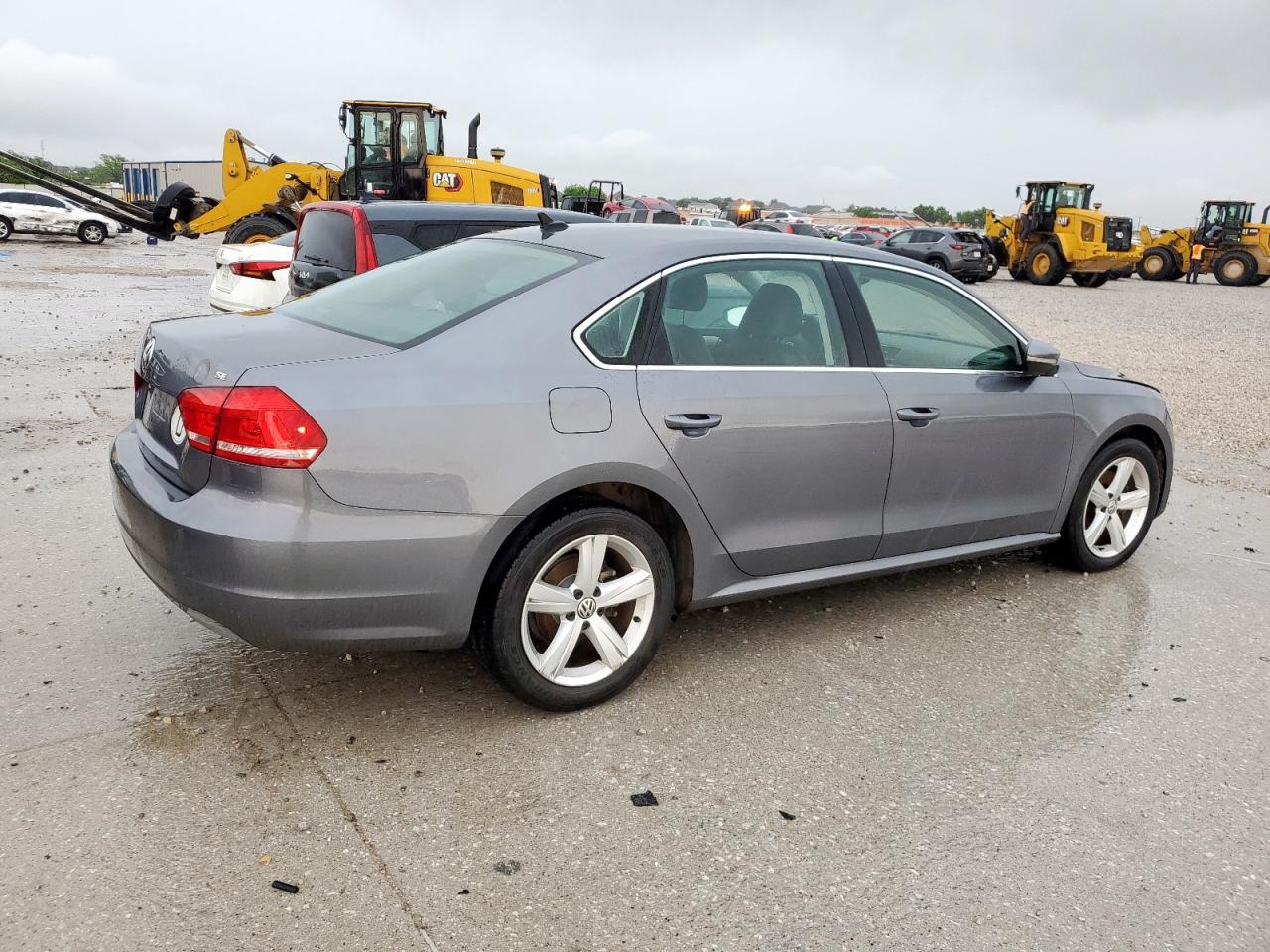 2012 Volkswagen Passat Se - Image 3