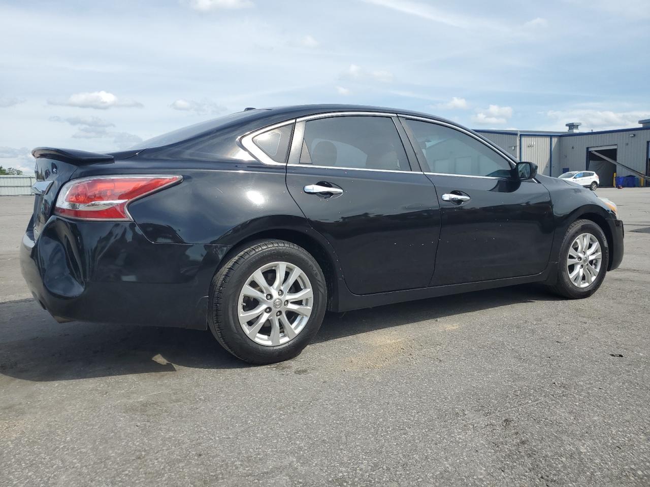2015 Nissan Altima 2.5 - Image 3