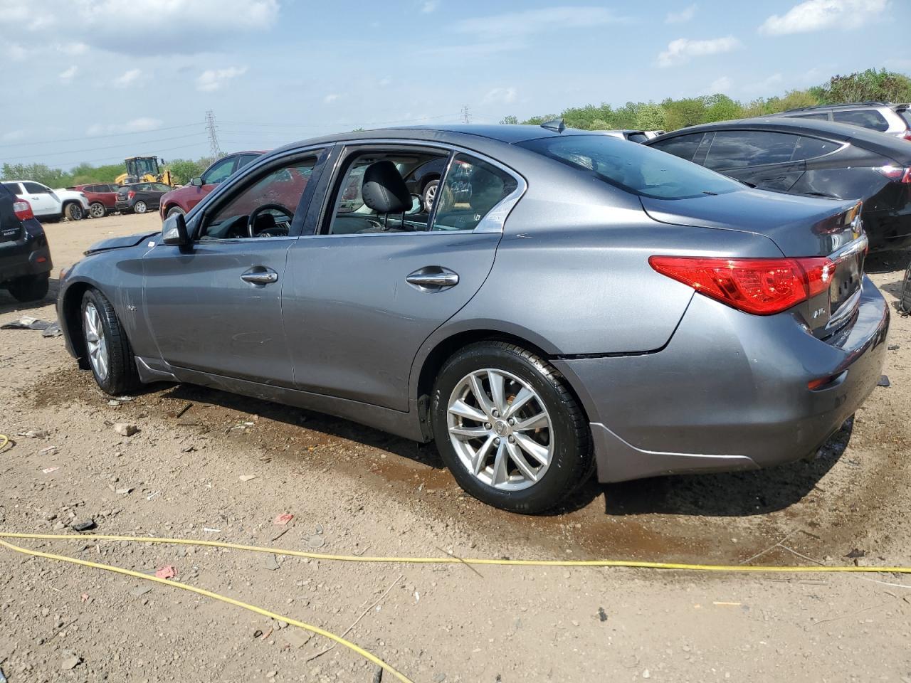 2016 Infiniti Q50 Premium - Image 2