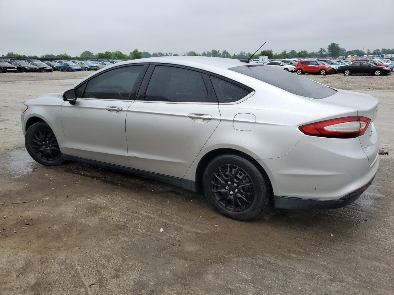2014 Ford Fusion S - Фото 2