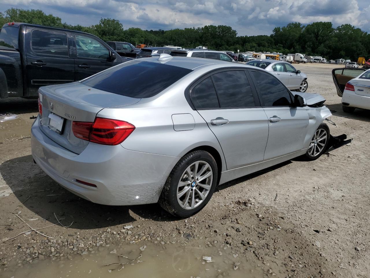 2018 BMW 320 Xi - Image 3