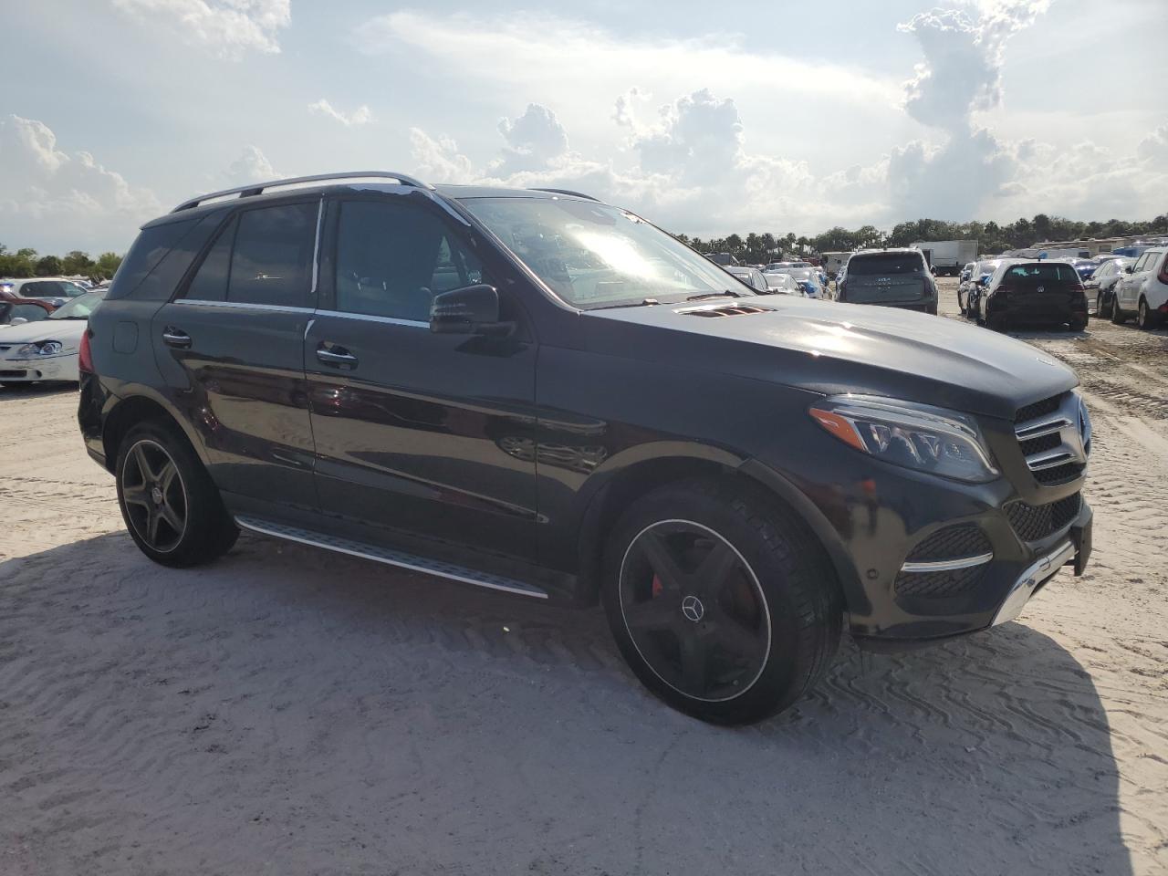 2017 Mercedes-Benz Gle 350 4Matic - Фото 4