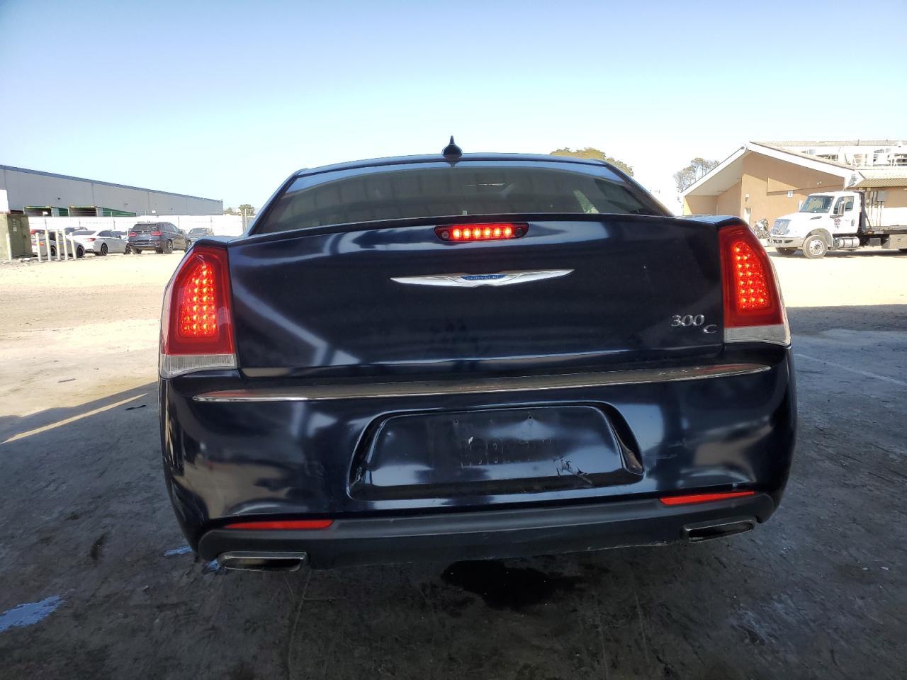 2015 Chrysler 300 Limited - Фото 6