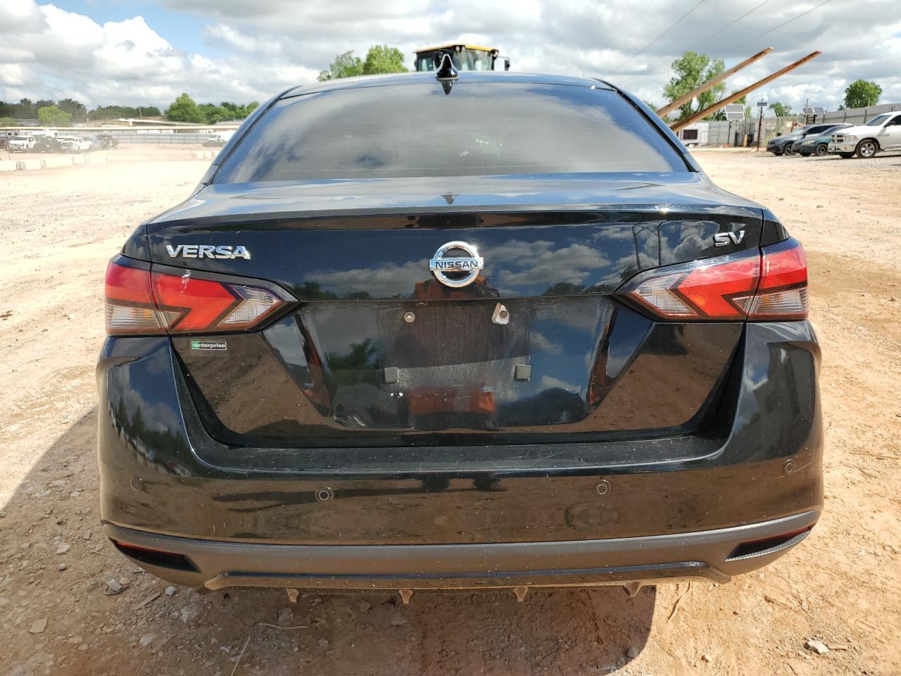 2021 Nissan Versa Sv - Image 6