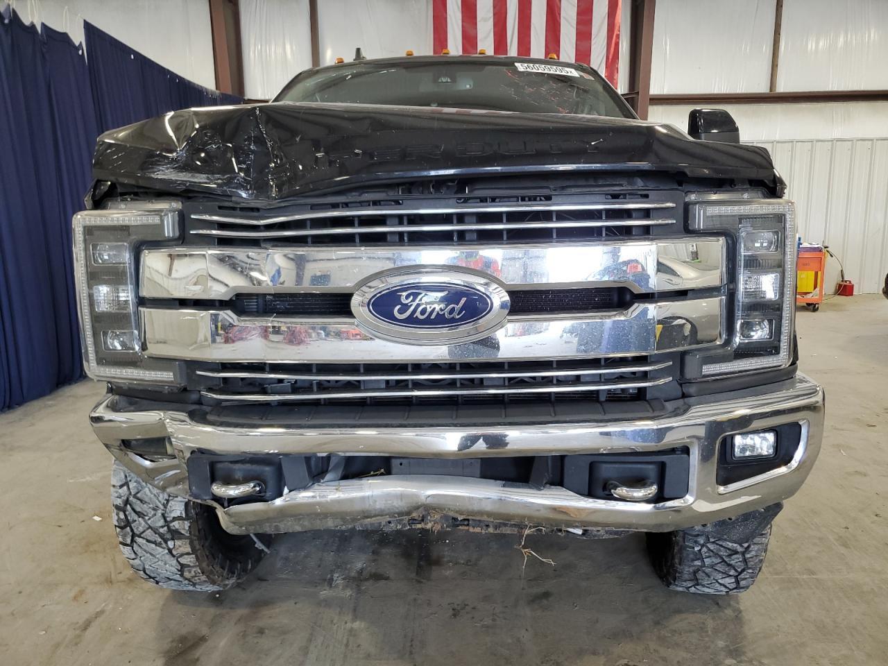 2019 Ford F250 Super Duty - Фото 5