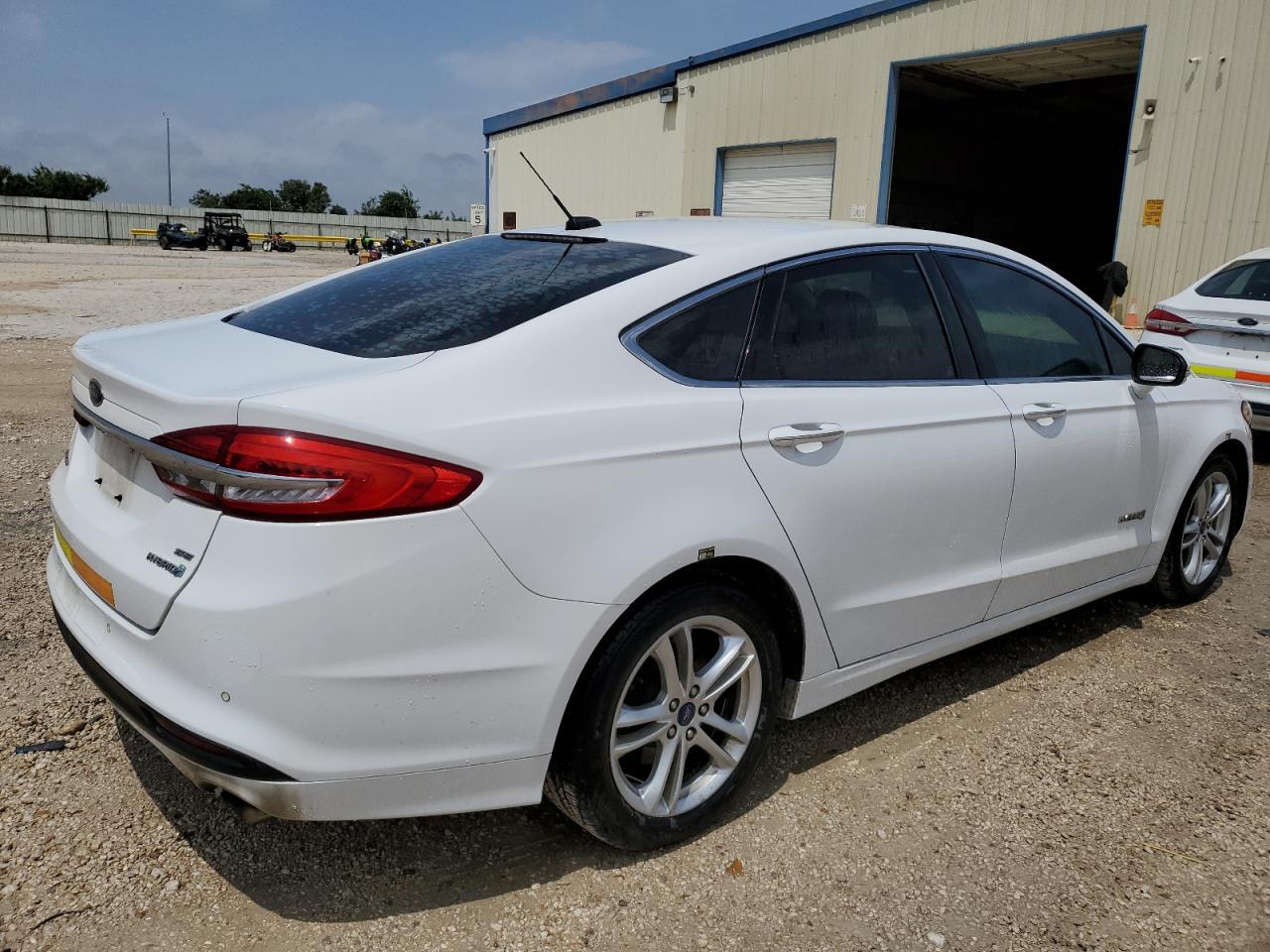 2018 Ford Fusion Se Hybrid - Image 3