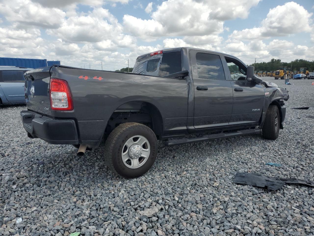 2022 Ram 2500 Tradesman - Фото 3