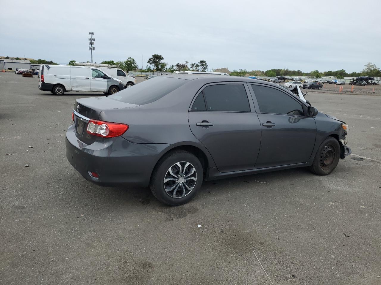 2013 Toyota Corolla Base - Фото 3