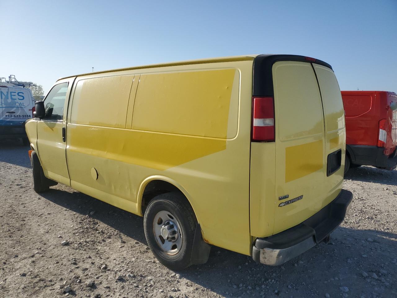 2010 Chevrolet Express G2500 - Image 2
