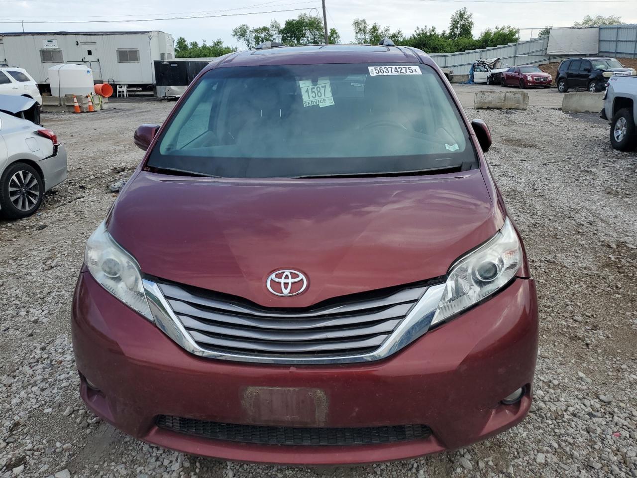 2017 Toyota Sienna Xle - Фото 5