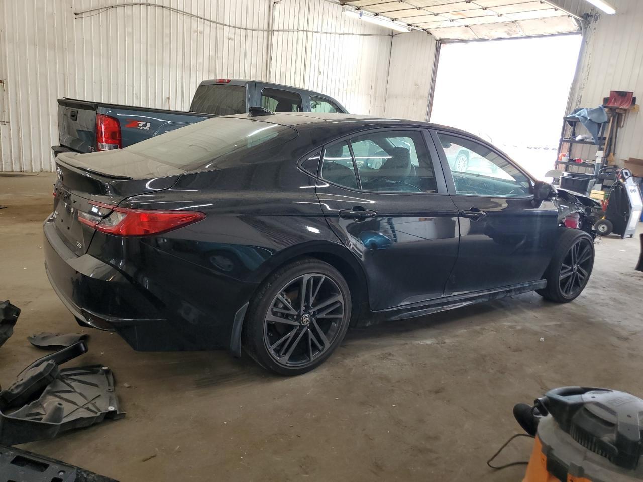 2025 Toyota Camry Xse - Фото 3