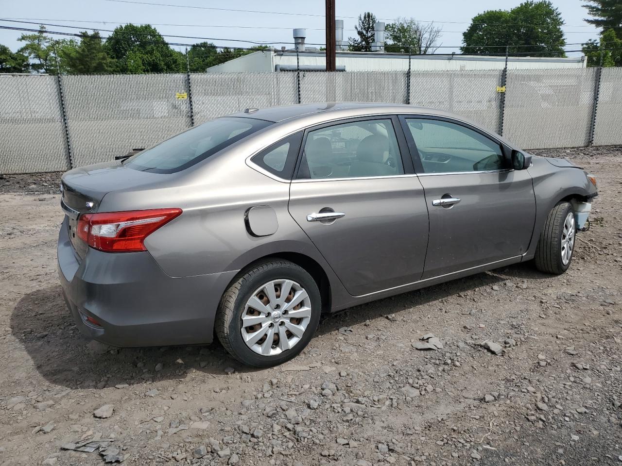 2016 Nissan Sentra S - Image 3