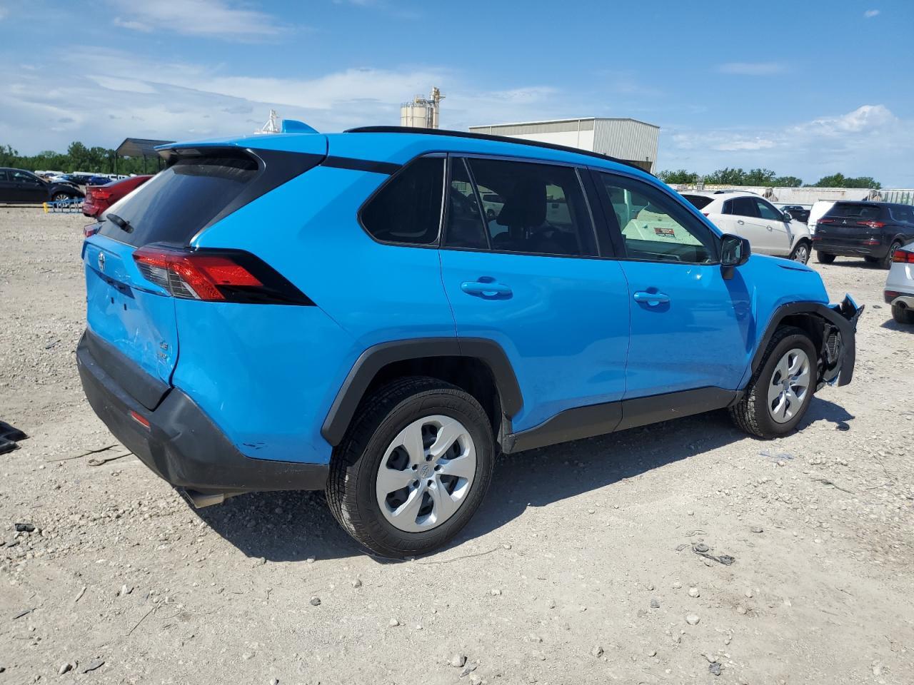 2020 Toyota Rav4 Le - Image 3