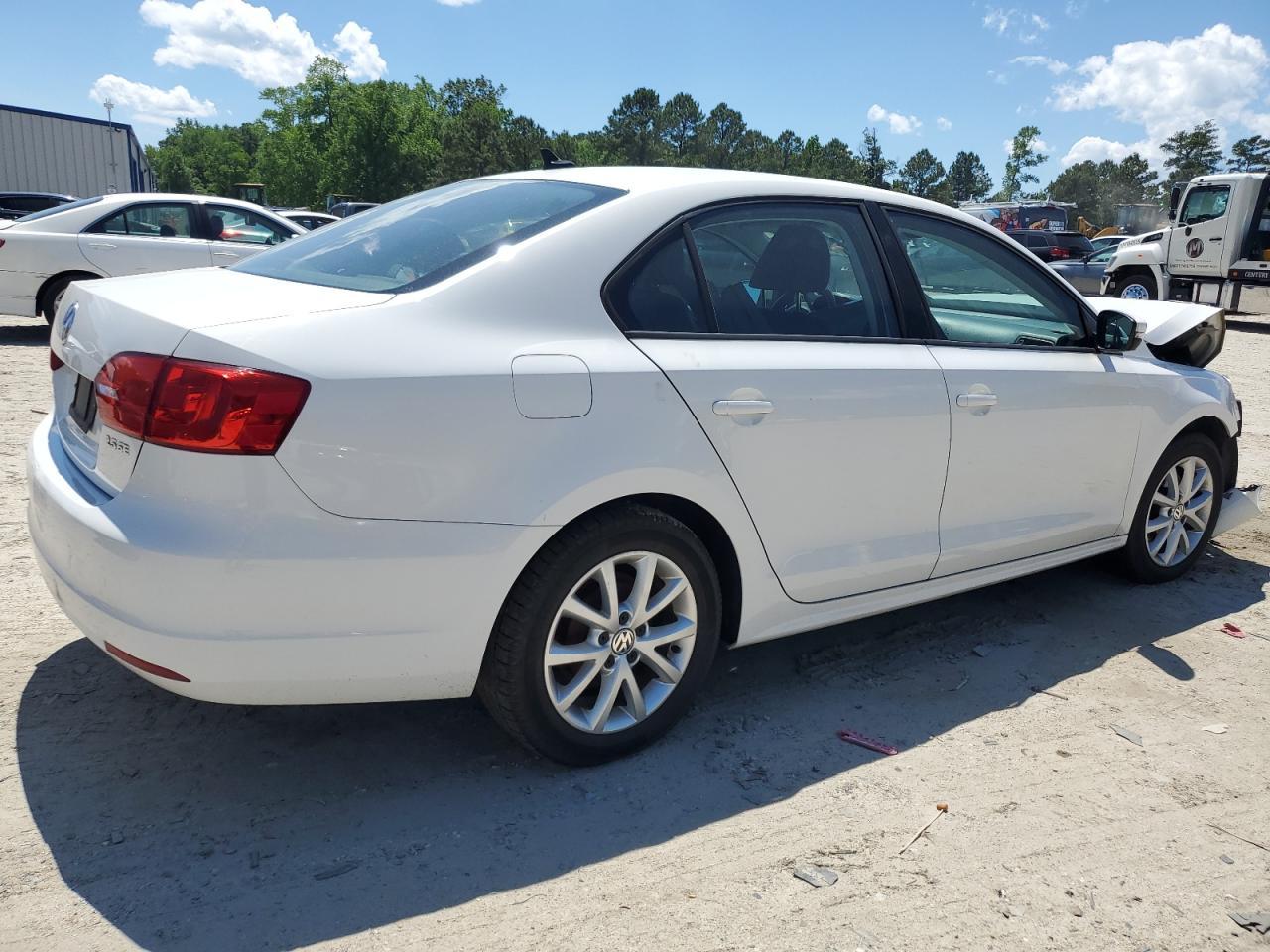 2012 Volkswagen Jetta Se - Фото 3
