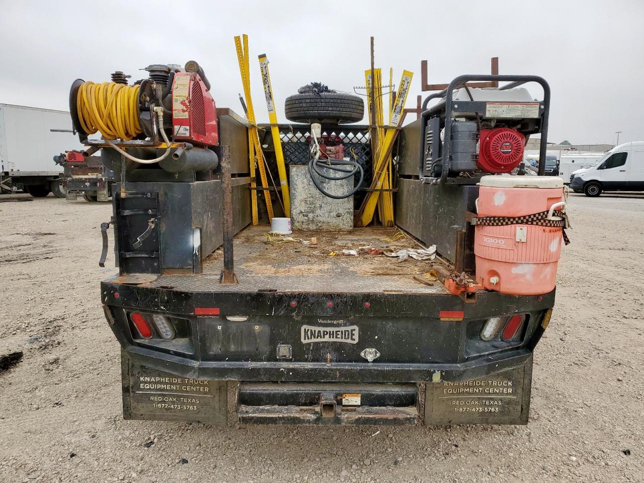 2017 Chevrolet Silverado C3500 - Фото 6