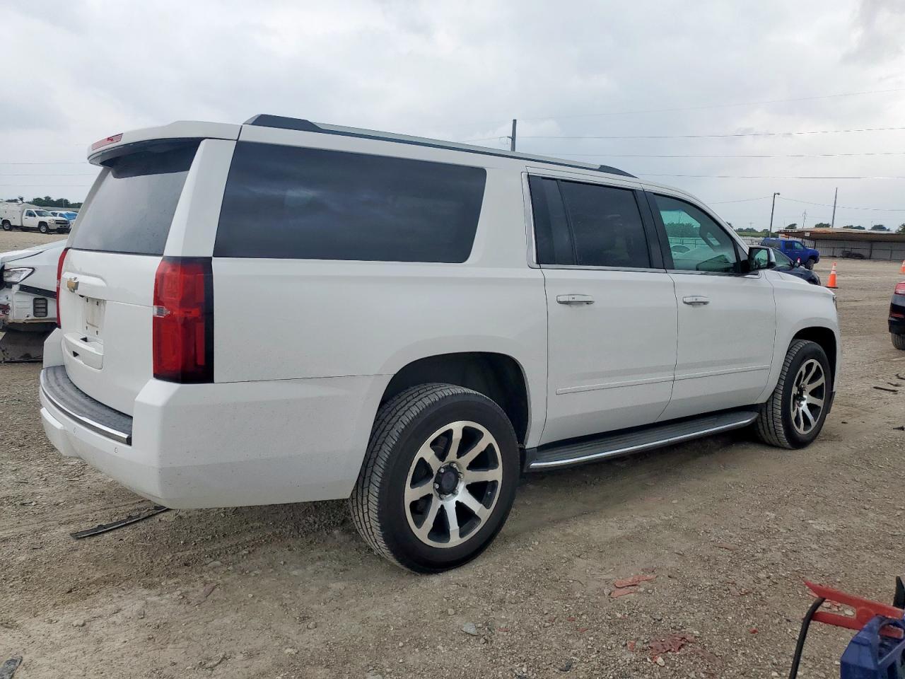 2018 Chevrolet Suburban C1500 Premier - Фото 3