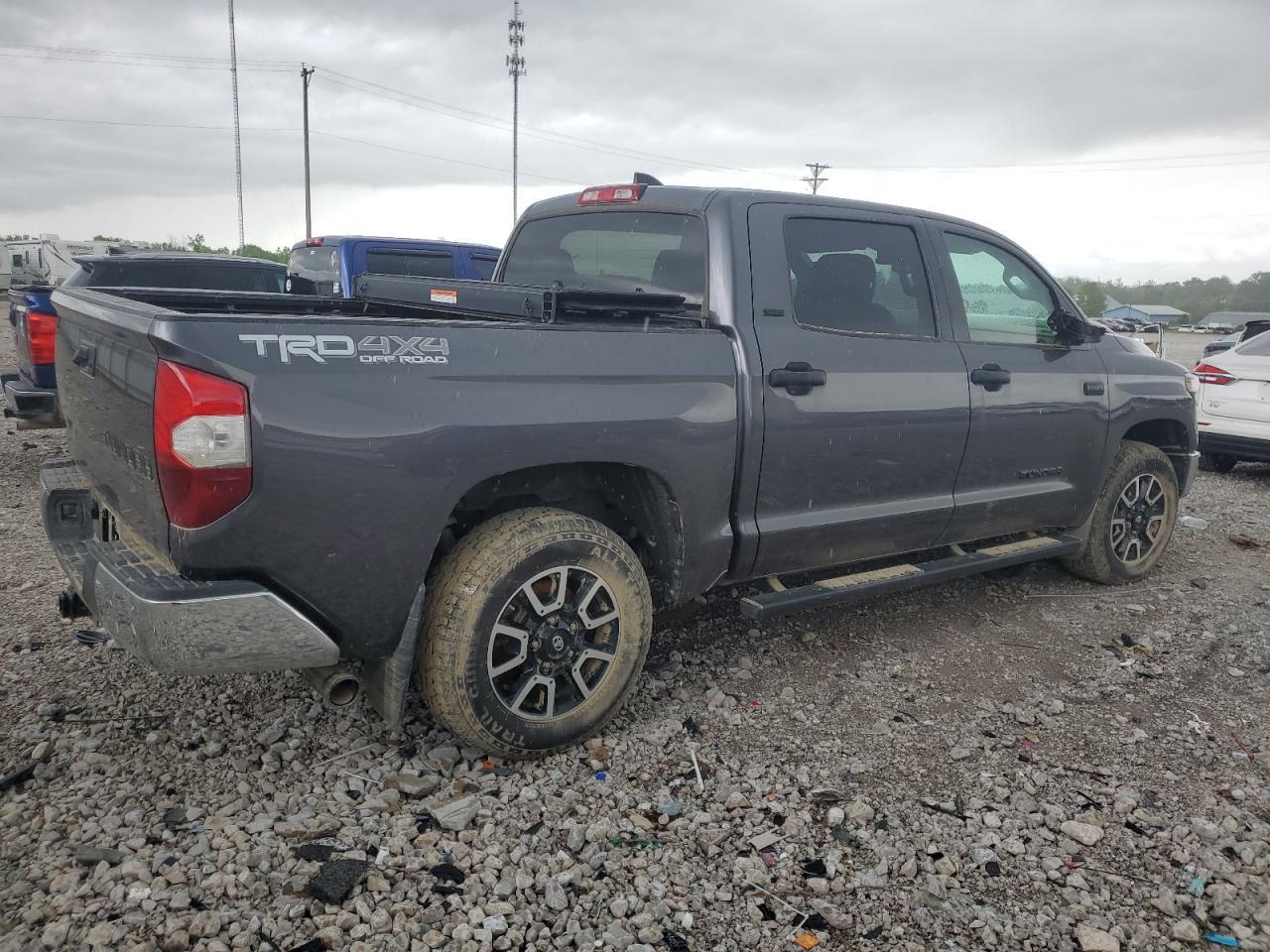 2020 Toyota Tundra Crewmax Sr5 - Image 3