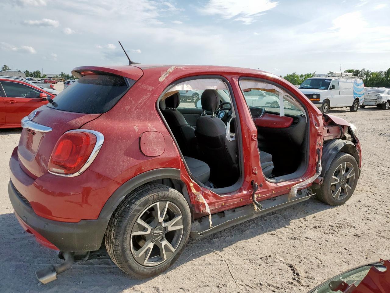2016 Fiat 500X Easy - Image 3