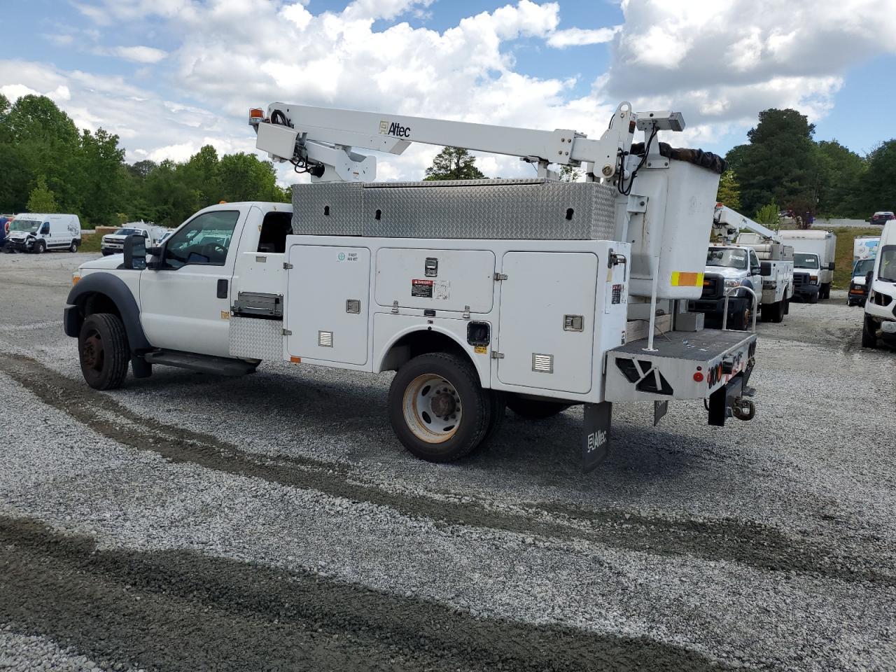 2015 Ford F450 Super Duty - Image 2