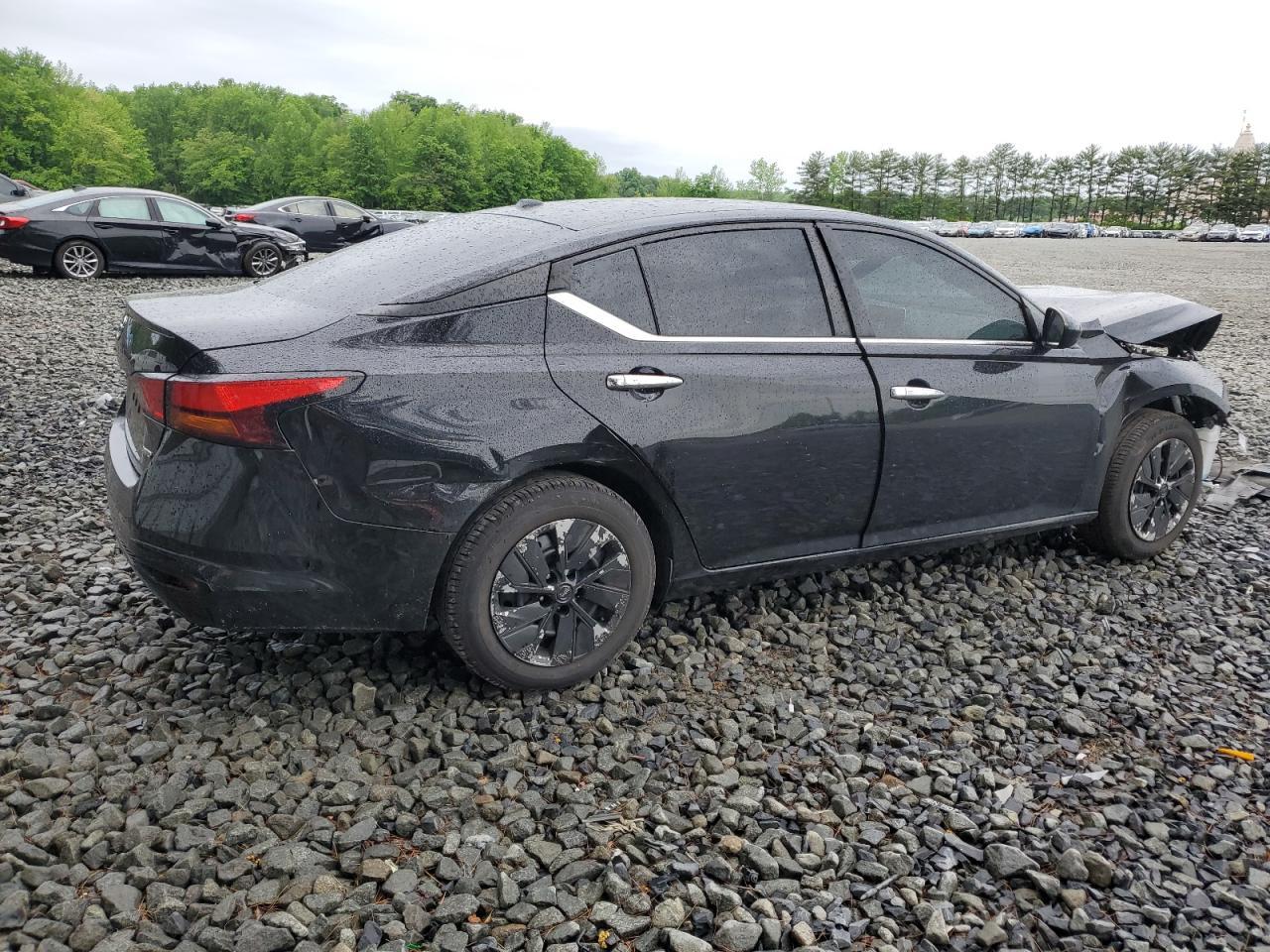 2020 Niss Altima - Фото 3