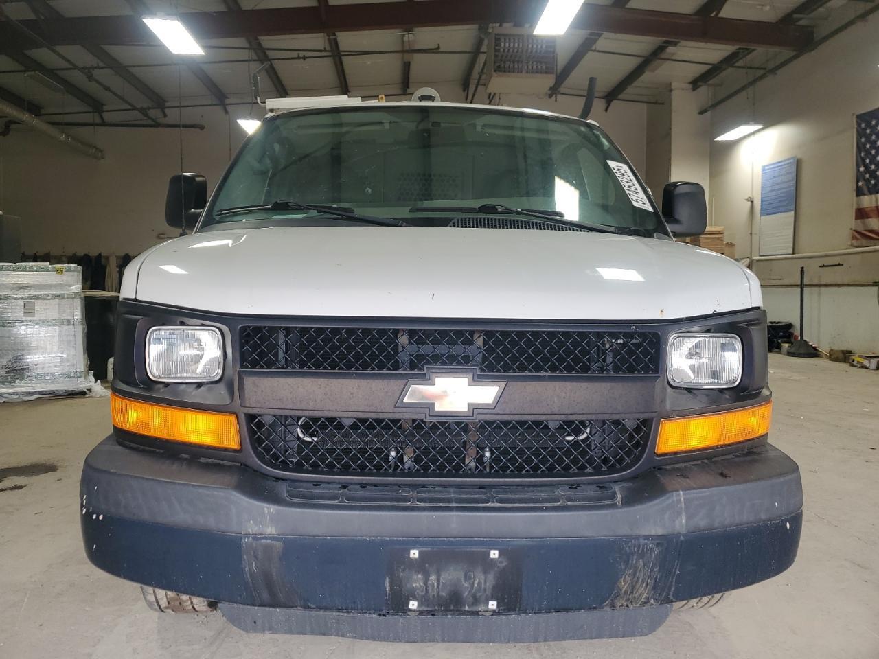 2013 Chevrolet Express G2500 - Image 5