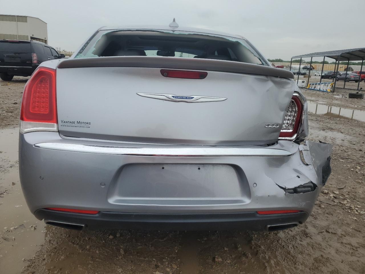 2018 Chrysler 300 Limited - Фото 6