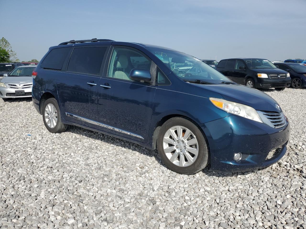 2011 Toyota Sienna Xle - Image 4