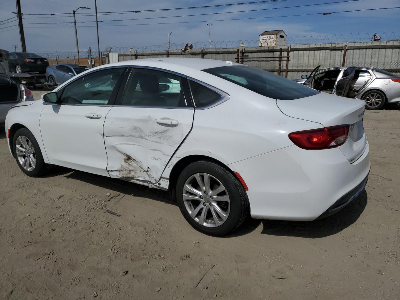 2015 Chrysler 200 Limited - Фото 2