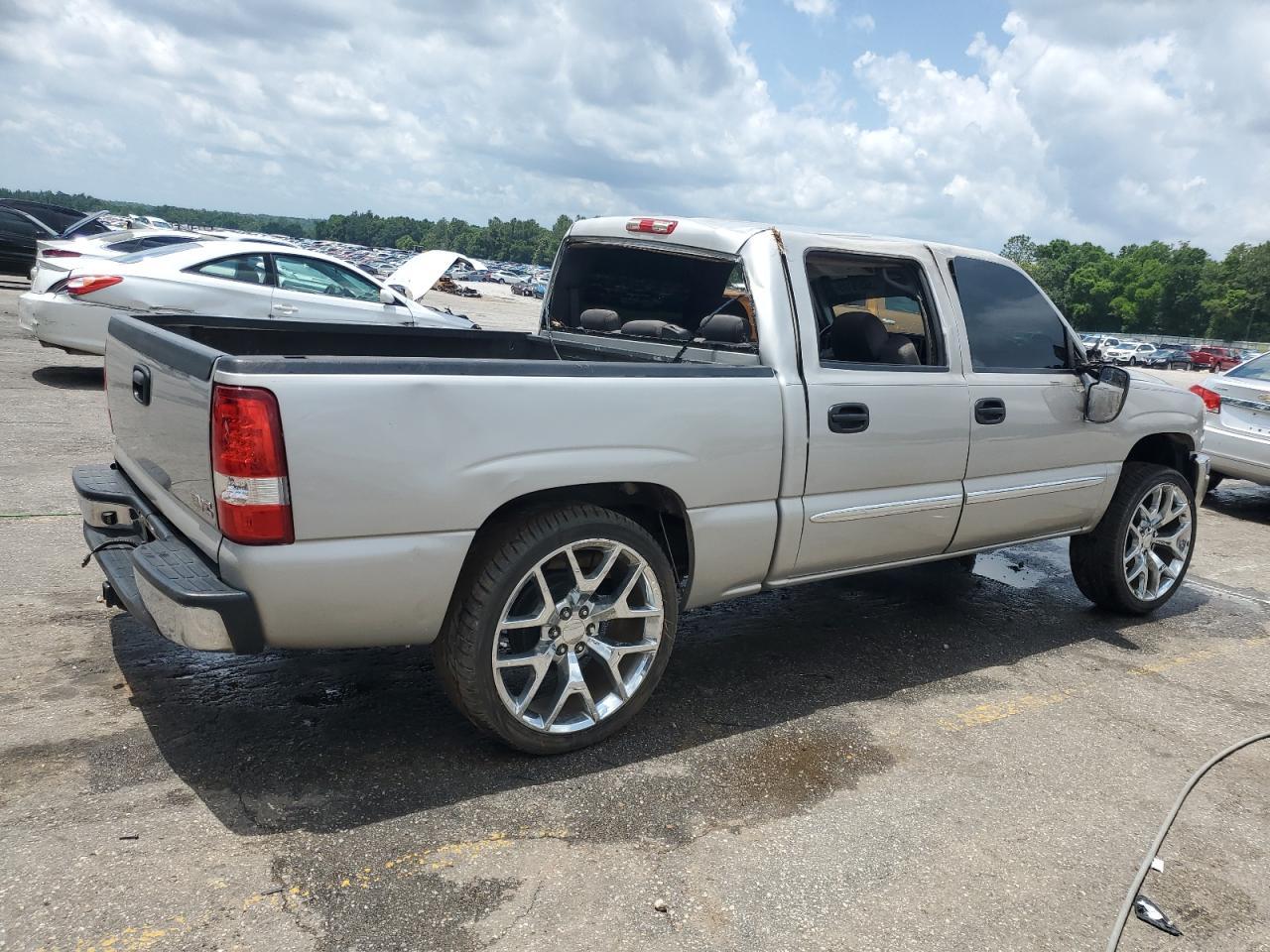 2007 GMC New Sierra C1500 - Image 3