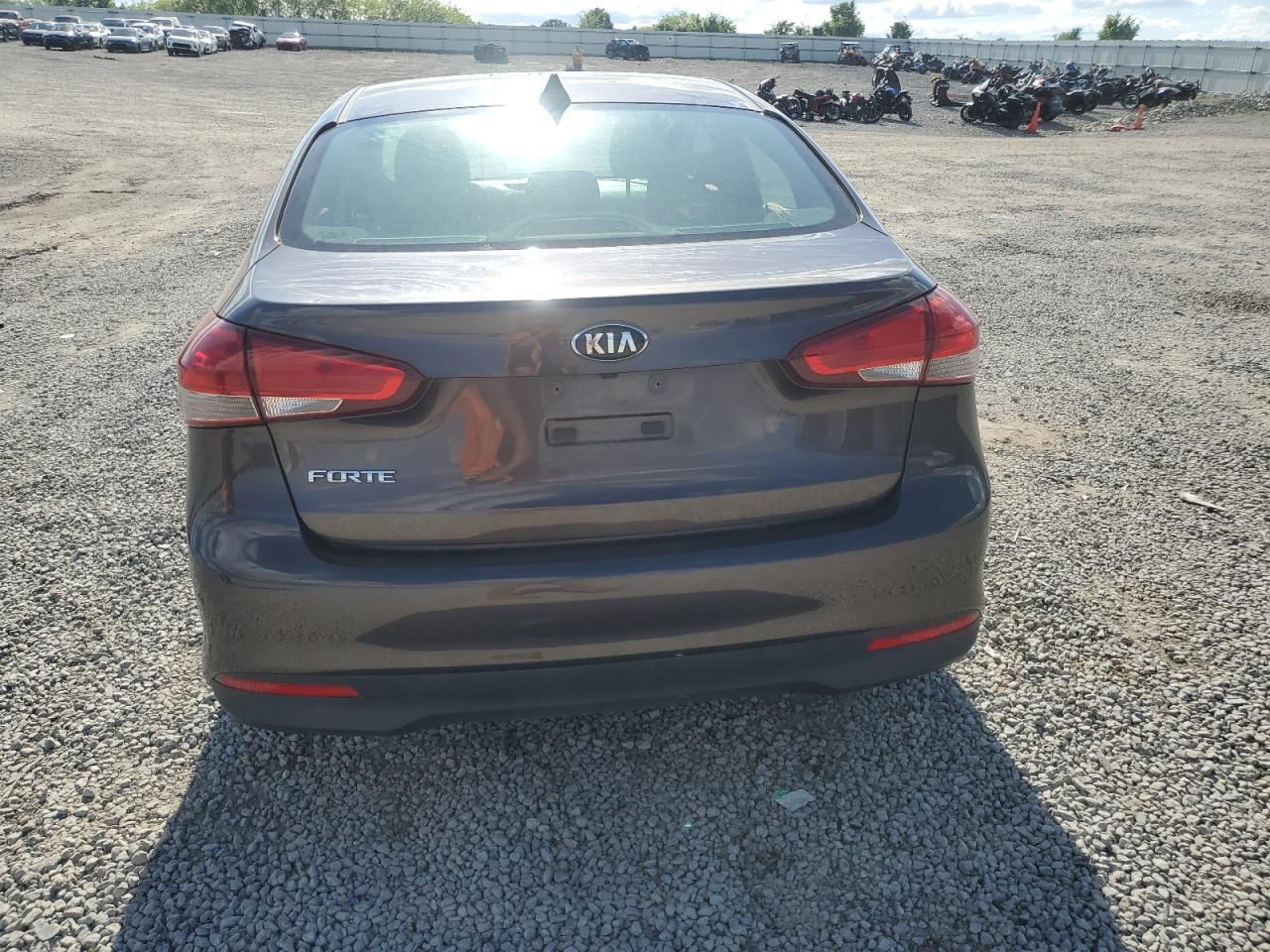 2018 Kia Forte Lx - Image 6