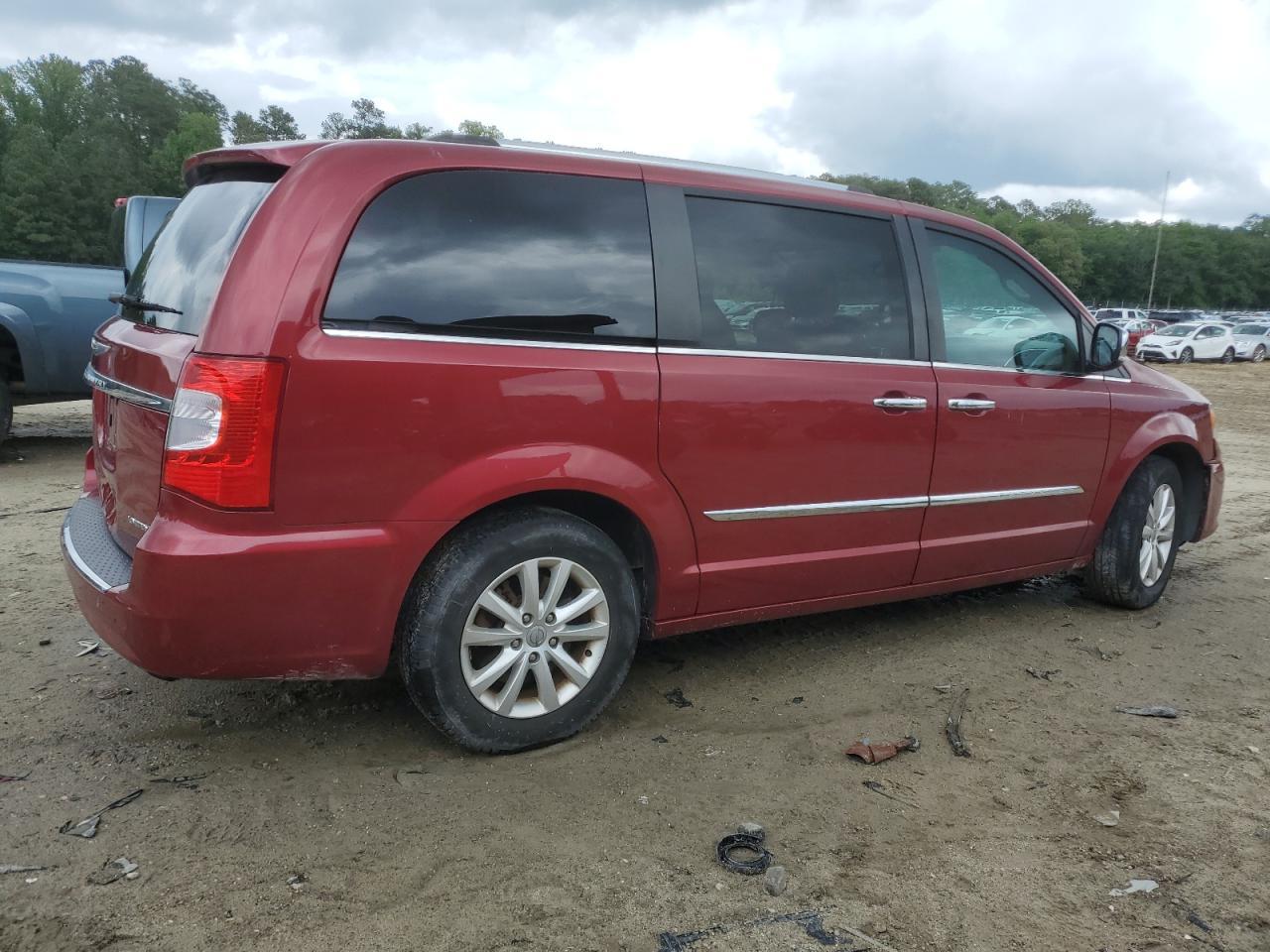 2016 Chrysler Town & Country Limited Platinum - Фото 3