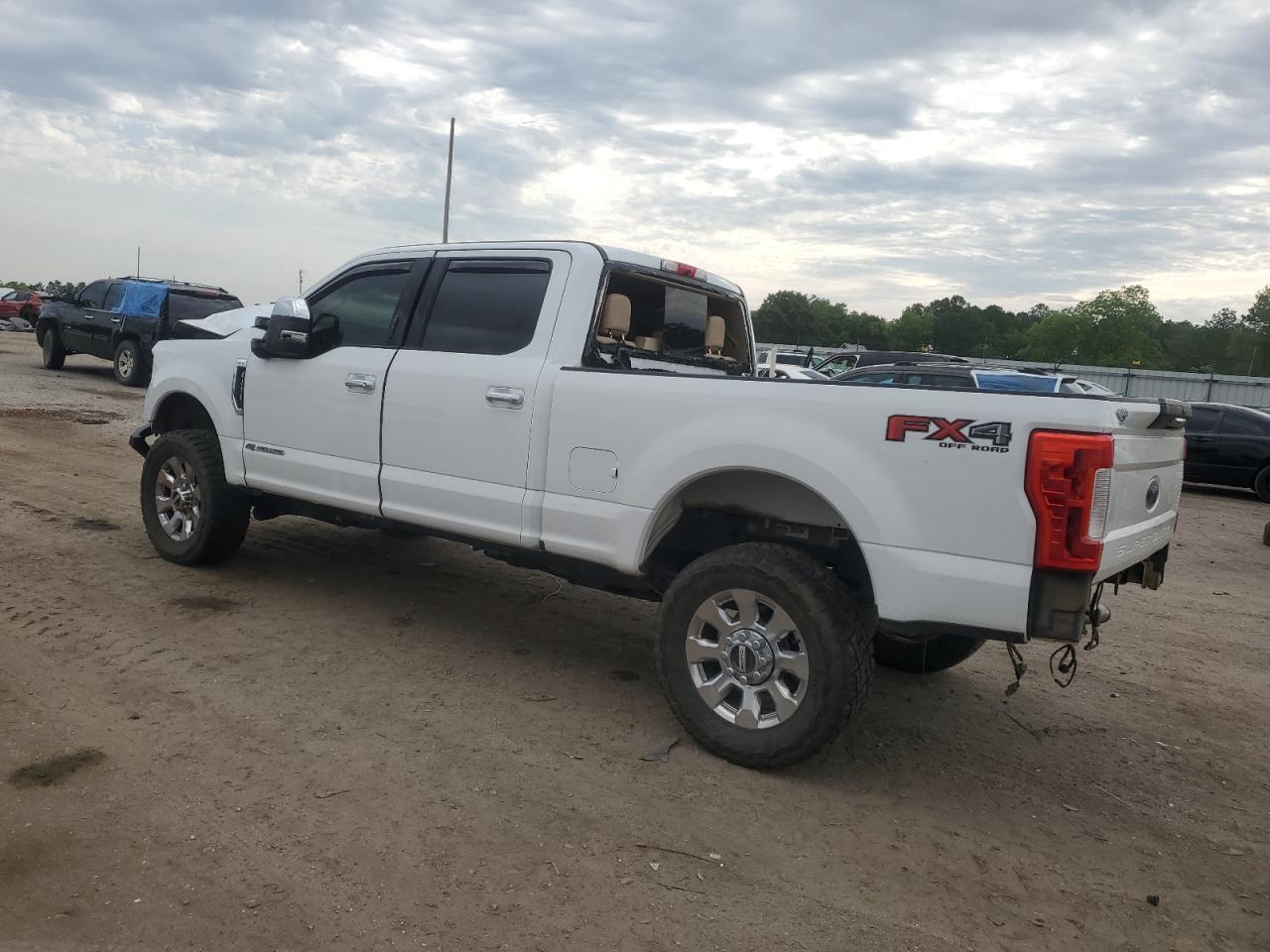 2019 Ford F250 Super Duty - Image 2