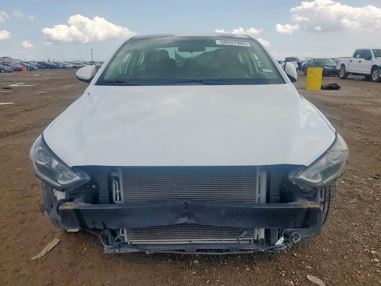 2018 Hyundai Elantra Se - Image 5