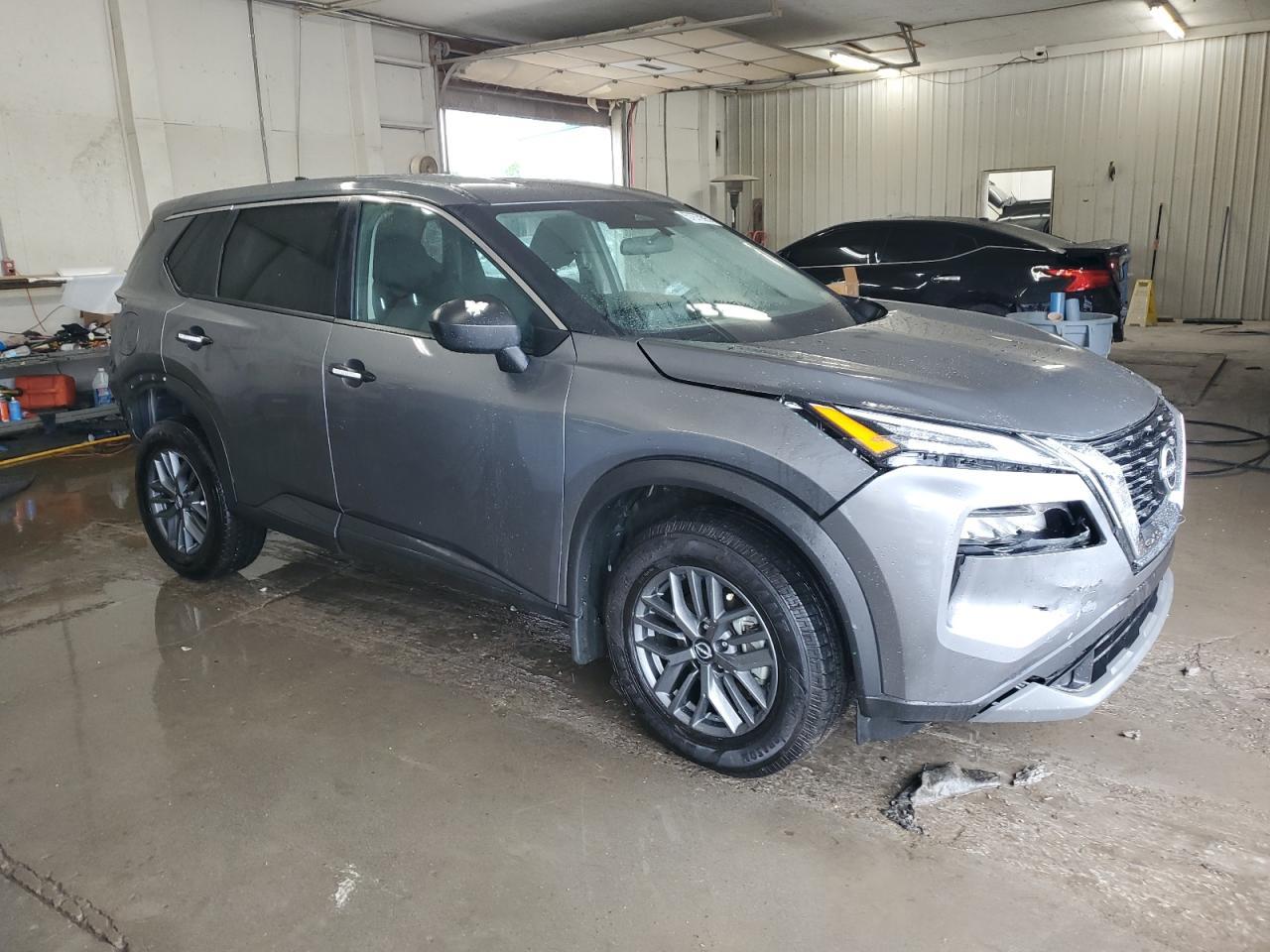 2023 Nissan Rogue S - Фото 4